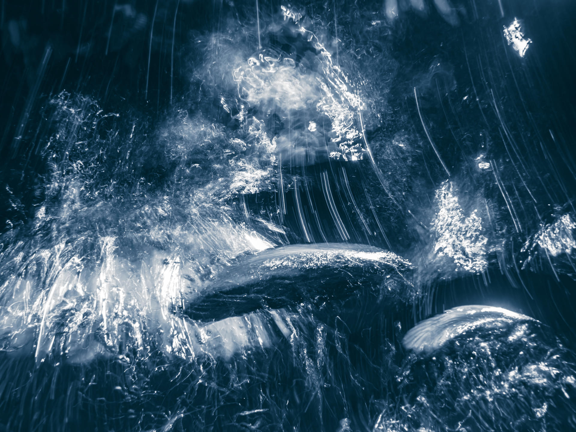 Aqua Obscura - Ben Thouard