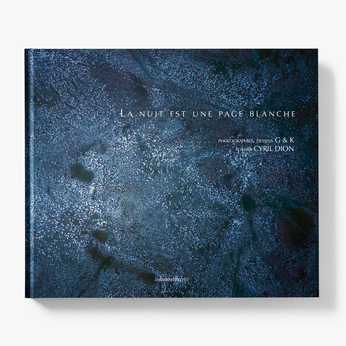 La nuit est une page blanche