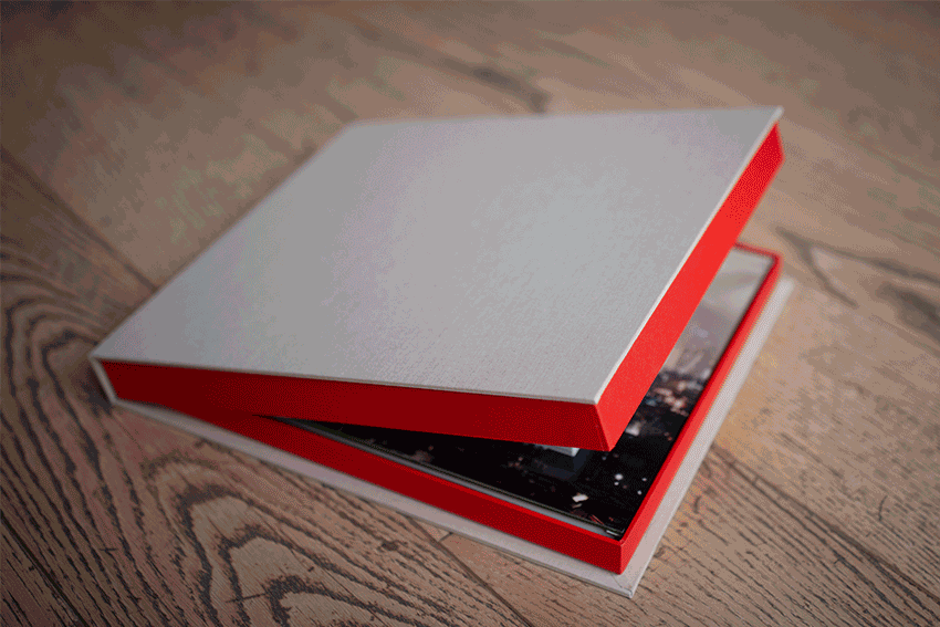 Coffret collector, numéroté et signé de 1 à 30 exemplaires